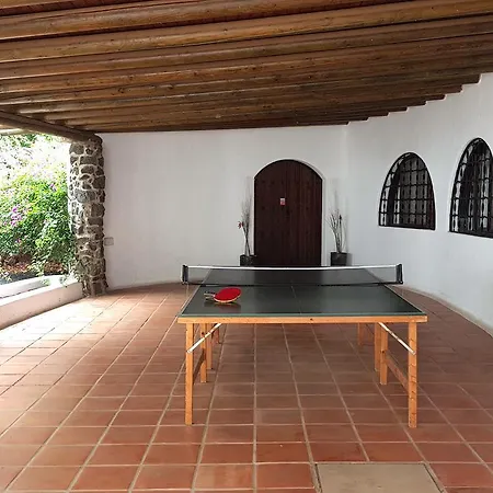 Loro Villa Playa Honda (Lanzarote)