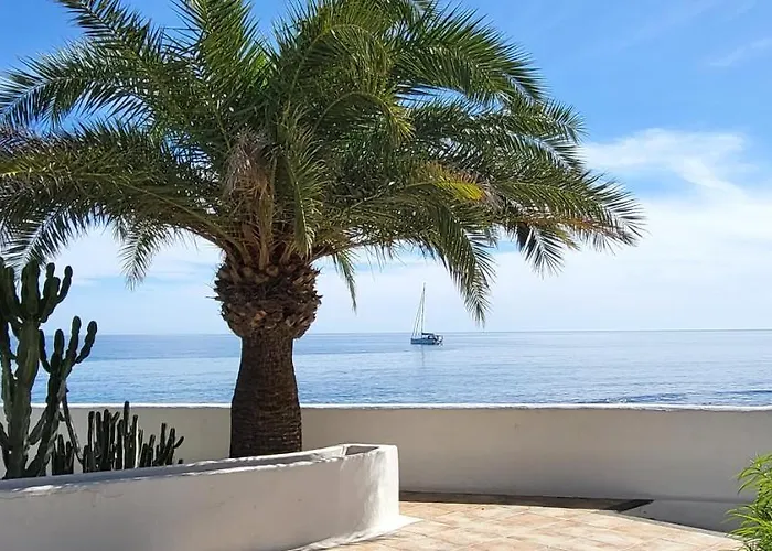 Loro Villa Playa Honda (Lanzarote)