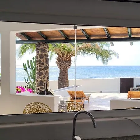 Villa Loro Playa Honda (Lanzarote)